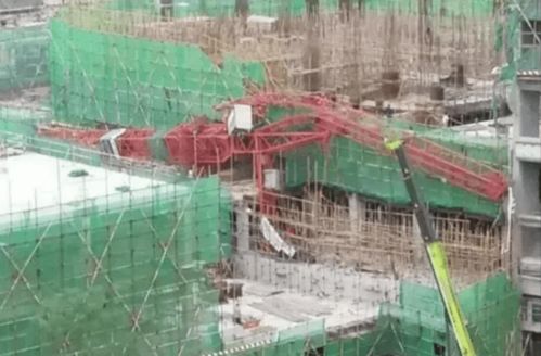 重庆巴南在建工地塔机倒塌事故分析与施工安全反思
